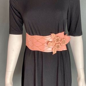 Floral Wave Shaped Leather Belt